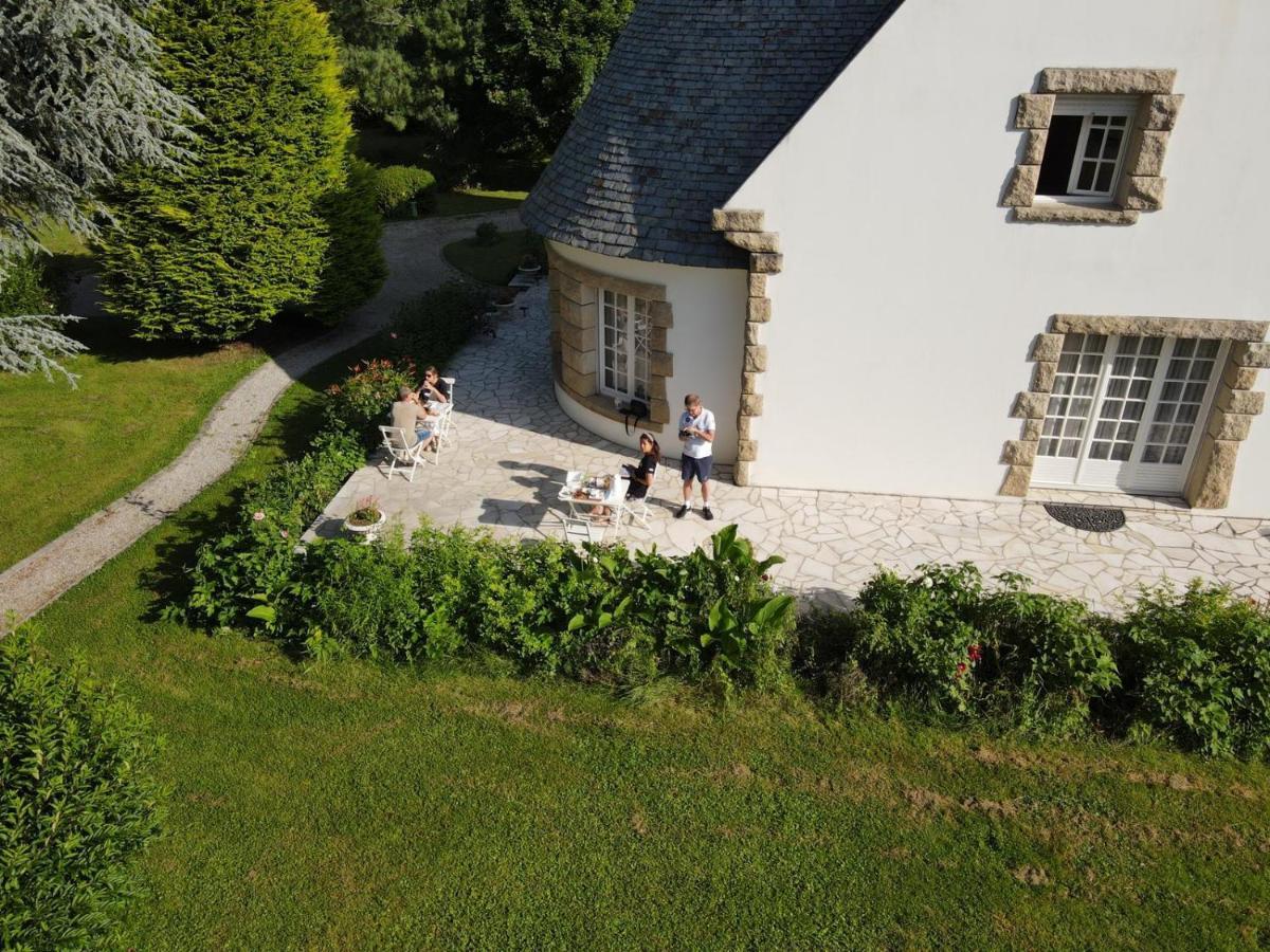 Crown Roads Bed and Breakfast Le Faouët Eksteriør billede