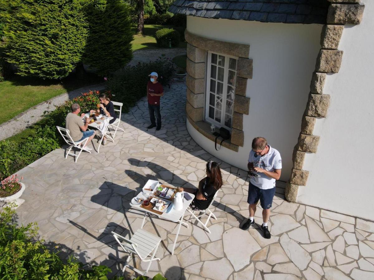 Crown Roads Bed and Breakfast Le Faouët Eksteriør billede